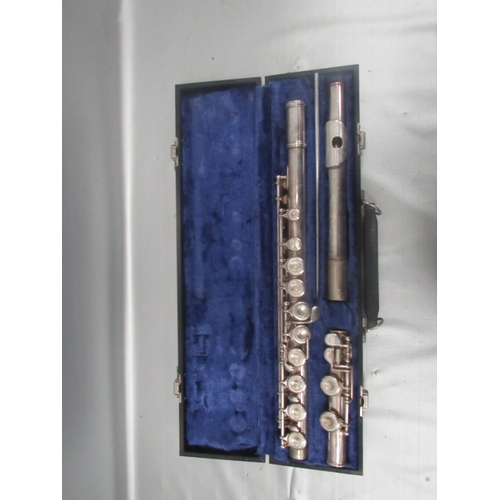 184 - Old flute in case