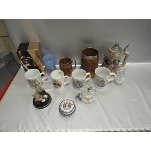 8 - Mixed lot of china & glass