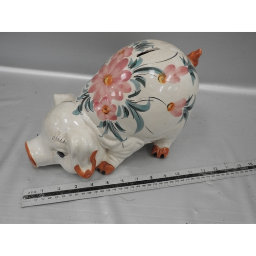 707 - Large piggy bank