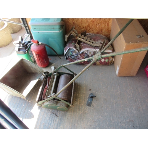 Lot 25        