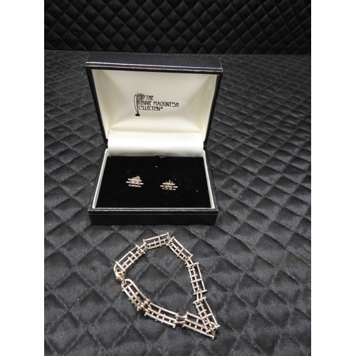 Lot 28        