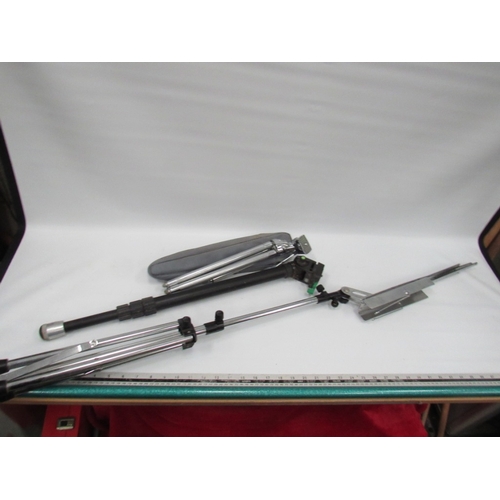 635 - Music stand and camera tri pod