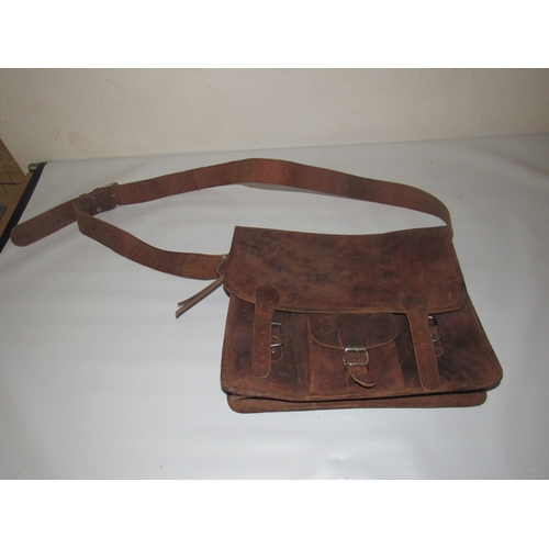 41 - Leather bag