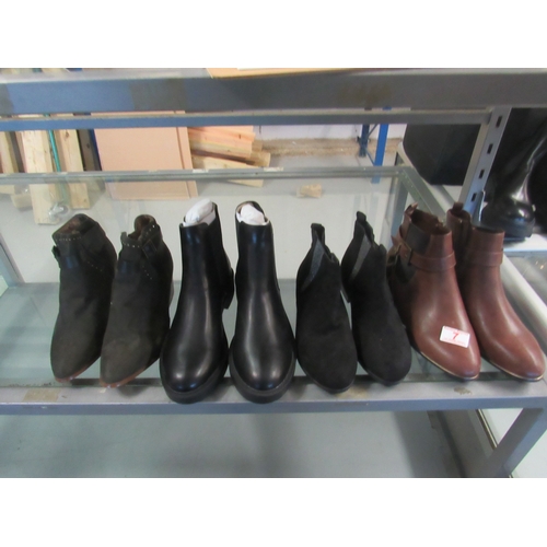 7 - 4 Pairs of ladies boots
