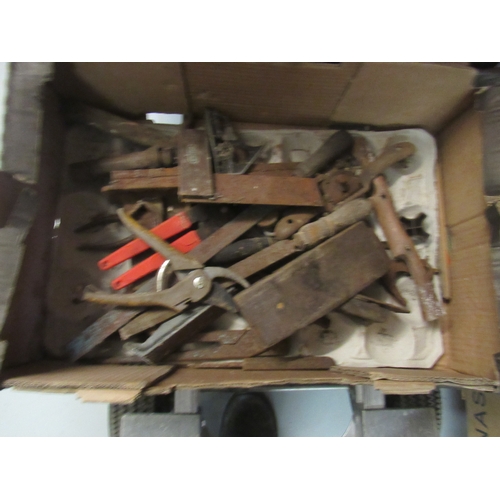 51 - Box of tools