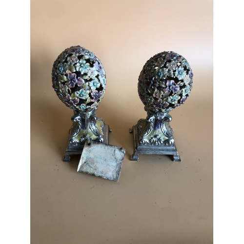215 - 2 Collette et Cie music boxes, 1 A/f