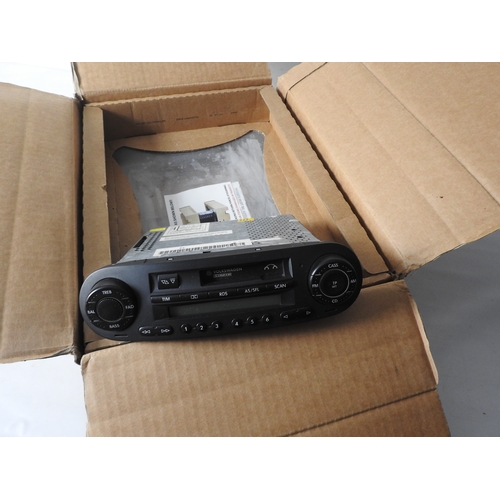 204 - VW Beetle car radio/CD
