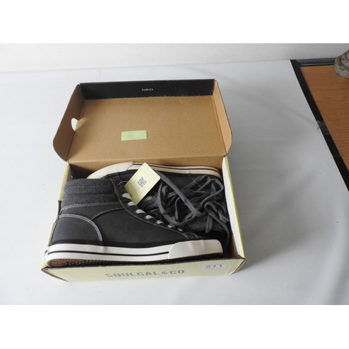 211 - Soul Cal & Co hi tops, size 8