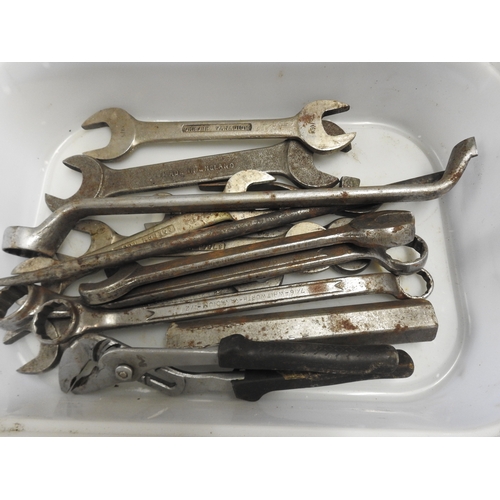 275 - Box of spanners