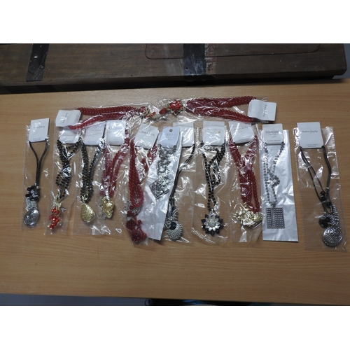 283 - Qty of jewellery