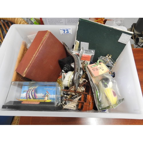 286 - Box of collectables