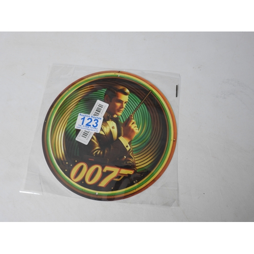 Lot 323       