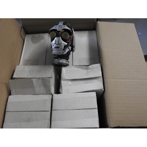 110 - Box of Star Wars figure head