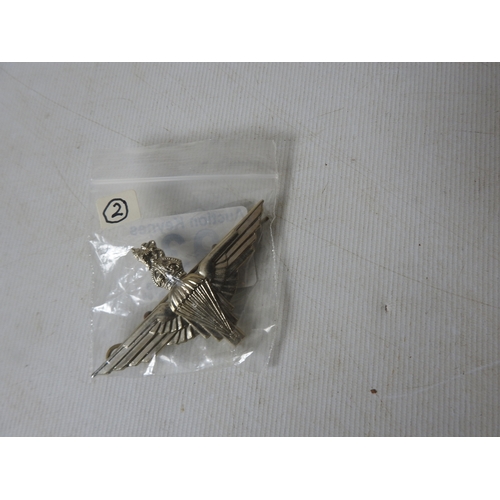 93 - Silver coloured airbourne badge