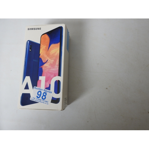 98 - Samsung phone