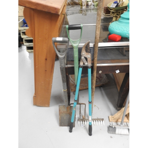 Lot 28        