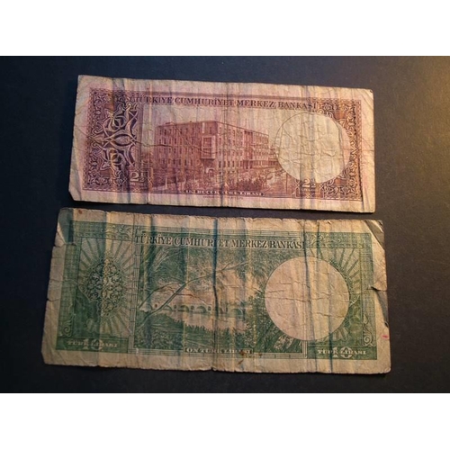 67 - TURKEY.  2½ Lira, L.1930 (15.7.1952), P-150a, VG and 10L, L.1930 (8.6.1959), P-156a, Good, tears.  (... 