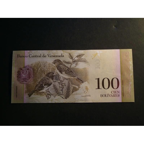 69 - VENEZUELA.  100 Bolivares, 27.12.2012, P-93f, UNC