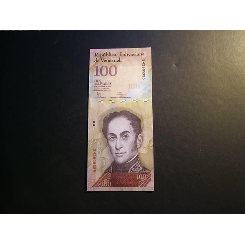 69 - VENEZUELA.  100 Bolivares, 27.12.2012, P-93f, UNC