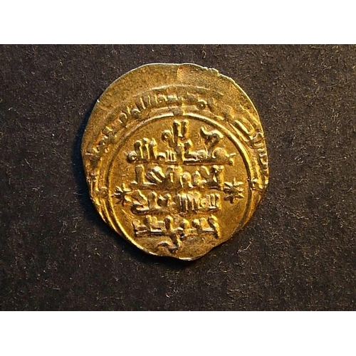 136 - ISLAMIC.  Great Seljuqs, Sultan Malik Shah I, AH465-485 (=CE1073-92), GOLD Dinar, 3.5g, possibly Ham... 