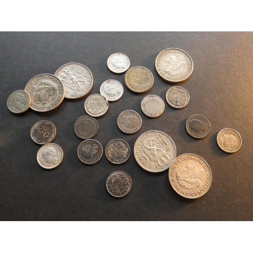 394 - NETHERLANDS.  Various, including 10 Cents (1887, 1897, 1925, 1928 x2, 1934, 1938, 1939 x2, 1941 x4, ... 