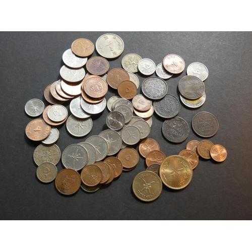404 - OMAN.  5 Baisa (AH1395 x6, AH1400, AH1406 x3, AH1410), 10 Baisa (AH1395 x4, AH1395 FAO, AH1400 x3, A... 