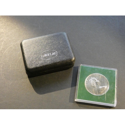 476 - TOKELAU.  1 Tala, 1979, Copper-Nickel UNC, KM2 and Silver Proof, KM2a, both cased. (2)