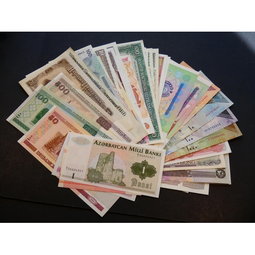 8 - COLLECTION - WORLD. Azerbaijan x1, Belarus x7, Bulgaria x2, Cambodia x3, Congo D.R. x2, Croatia x1, ... 