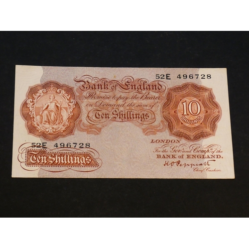 47 - BANK OF ENGLAND. 10 Shillings.  Sign. PEPPIATT, Dug.B262 (BE26c), last series, serial number 52E 496... 