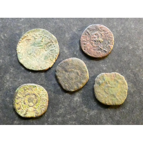 210 - ENGLAND.  Charles I (1925-1649), Copper Farthings x5, including rose type, double-arched crown x2 an... 