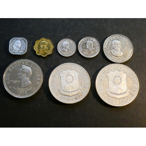 388 - PHILIPPINES.  1, 5, 10 & 25 Sentimos, plus 1, 5, 25 & 50 Piso, 1975, last two silver.  Proofs, from ... 