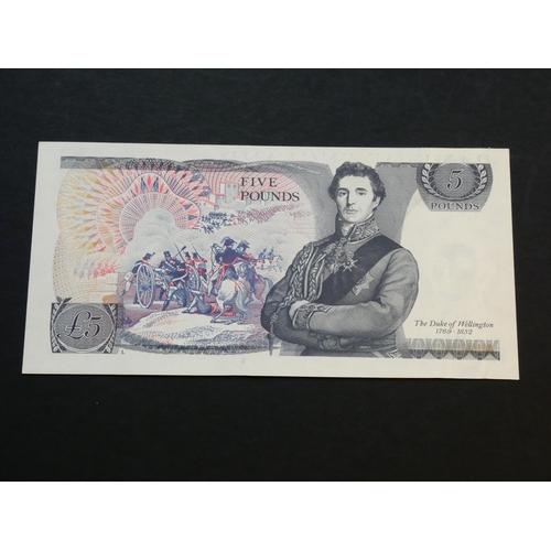 56 - GREAT BRITAIN – BANK OF ENGLAND.  5 Pounds.  Sign. GILL, B353 (BE117d), last run, serial number SE90... 