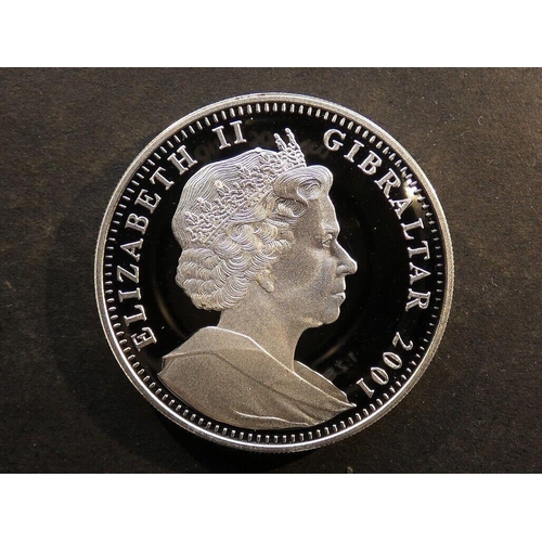 41 - COINS - GIBRALTAR.  Elizabeth II (1952-2022), 1 Crown, 2001, 