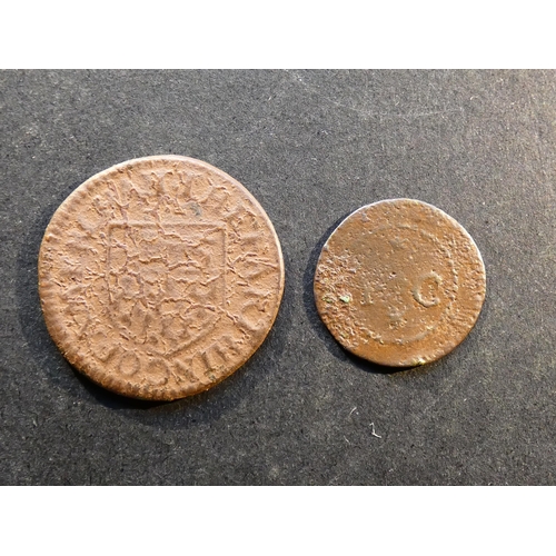 69 - TOKENS - 17th CENTURY.  Uncertain location, Farthing, obverse; four stars around inner circle, withi... 