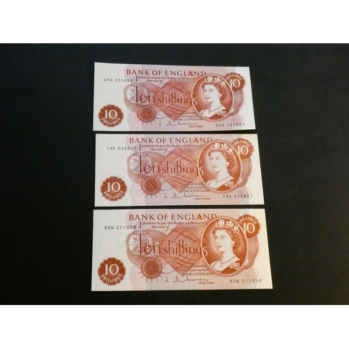 54 - GREAT BRITAIN – BANK OF ENGLAND.  10 Shillings.  Sign. HOLLOM, B295 (BE37), prefixes 24A, 14E & 43N,... 