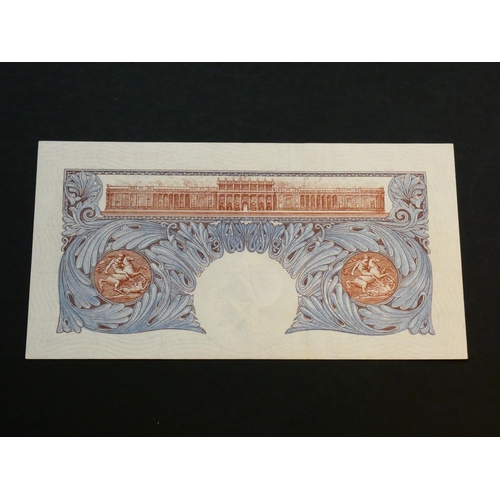58 - GREAT BRITAIN – BANK OF ENGLAND.  1 Pound.  Sign. PEPPIATT, B249 (BE47E), serial number Z49D 585915,... 