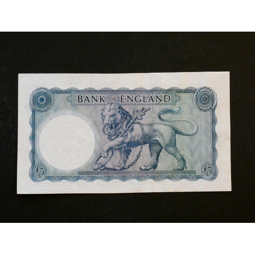 10 - GREAT BRITAIN.  Bank of England, 5 Pounds, ND(1957-1961), sign. L.K. O'Brien, £5 shaded symbols on b... 