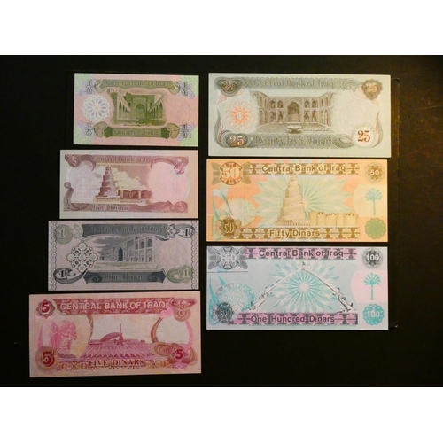 60 - IRAQ.  Set of currency notes, Gulf War emergency issues, 1990-1993, including ¼, ½, 1, 5, 25, 50 & 1... 