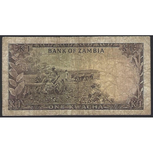 93 - WORLD - AFRICA.  Small collection, including BOTSWANA, 20 Pula, ND(1999), signatures; Ponatshego H. ... 