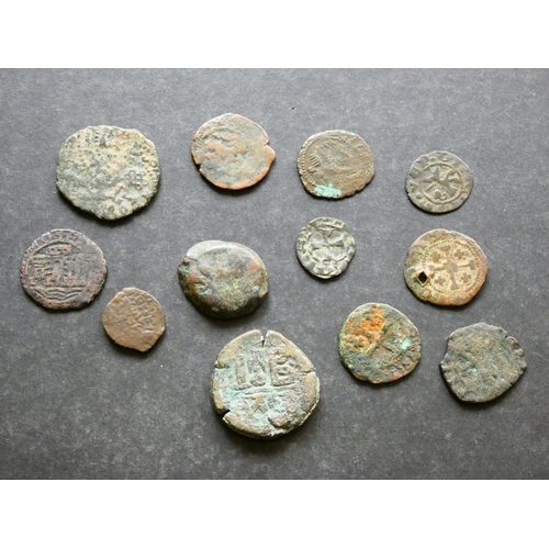 154 - ANCIENT & MEDIAEVAL.  Various, including Ayyubids, AE Fals of Al-Adil I, AH596-615 (1200-1218CE), to... 