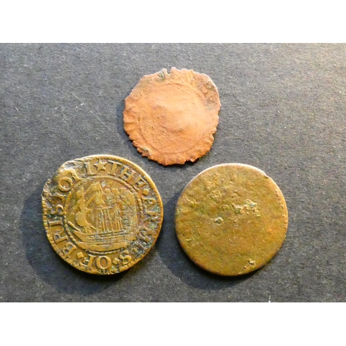 386 - TRADESMEN’S TOKENS, 17TH CENTURY.  Gloucestershire, Farthing x3; Bristol, 1660R, obverse; ship & cas... 