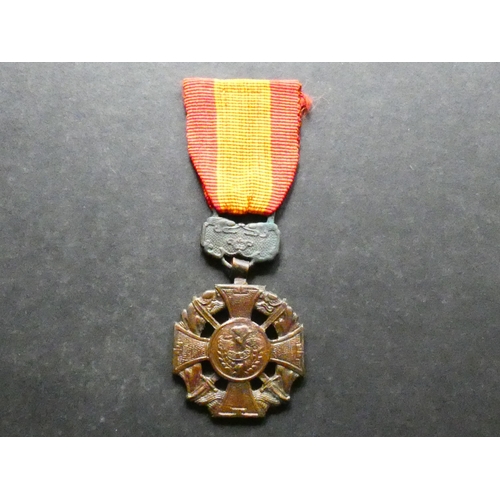 515 - VIETNAM.  Republic of Vietnam Gallantry Cross, with ribbon but lacking pin, otherwise NEF