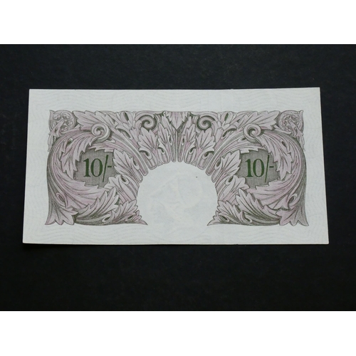 58 - GREAT BRITAIN, BANK OF ENGLAND.  10 Shillings.  Sign. PEPPIATT, B251 (BE24c), serial number M62D 432... 