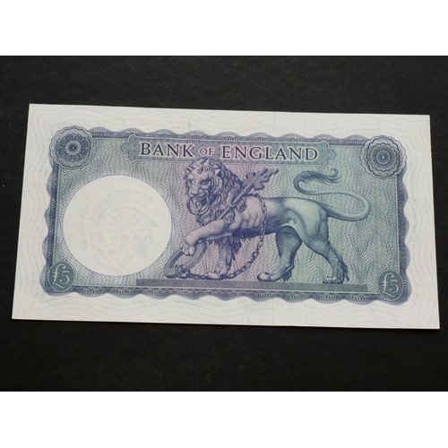 75 - GREAT BRITAIN, BANK OF ENGLAND.  5 Pounds.  Sign. O’BRIEN, B280 (BE98b), last series, serial number ... 