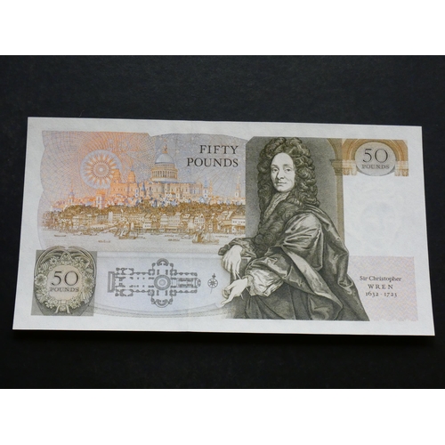 89 - GREAT BRITAIN, BANK OF ENGLAND.  50 Pounds.  Sign. SOMERSET, B352 (BE253b), serial number B42 695077... 