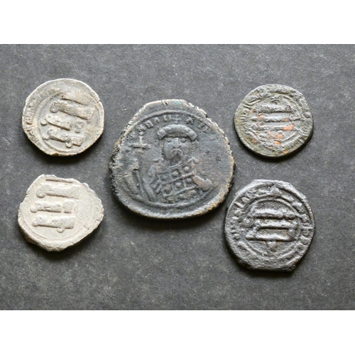 192 - MEDIAEVAL.  Various, including Abbasids, 9th to 10th Century CE; 2 x copper Fals, together with late... 