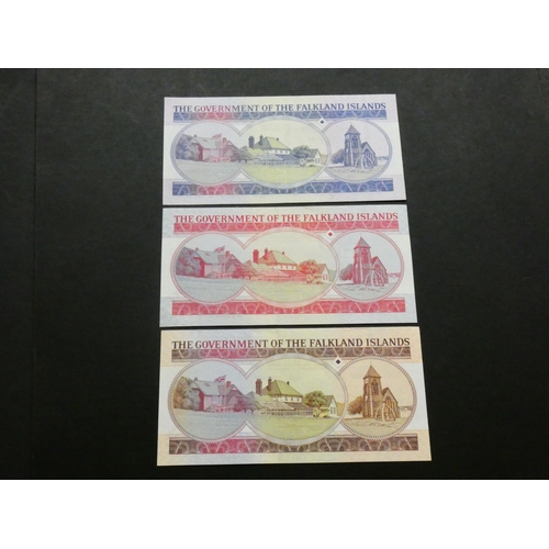 25 - FALKLAND ISLANDS.  £1, 1.10.1984, P-13a, together with £5, 14.06.2005, P-17a, and £20, 1.1.2011, P-1... 