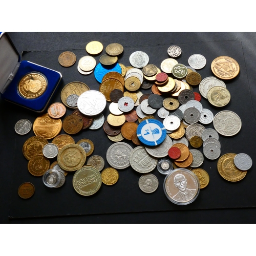 575 - UNITED STATES OF AMERICA.  Collection of 19th & 20th century tokens & medallions, including state sa... 