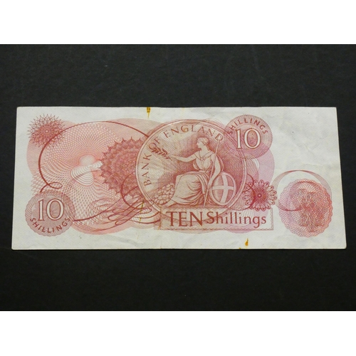 70 - GREAT BRITAIN, BANK OF ENGLAND.  10 Shillings.  Sign. FFORDE, B311 (BE40c), replacement, last run, s... 