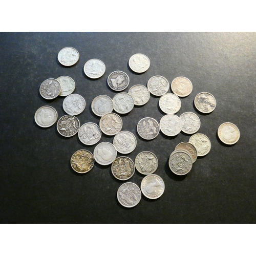 39 - AUSTRALIA.  Silver 6 Pence; 1910, 1911, 1914, 1919M, 1921, 1925, 1926, 1927, 1928, 1936, 1940, 1941,... 